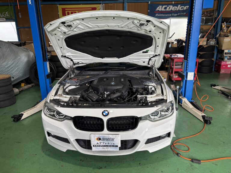 BMW F30 エンジンオイル漏れ！！